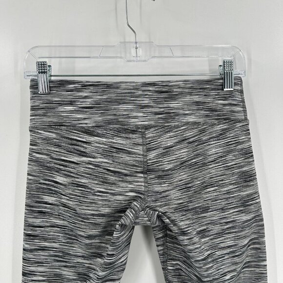ALO Yoga Heather Gray Space Dye Cropped Capri Workout Leggings Size Small - Picture 3 of 4